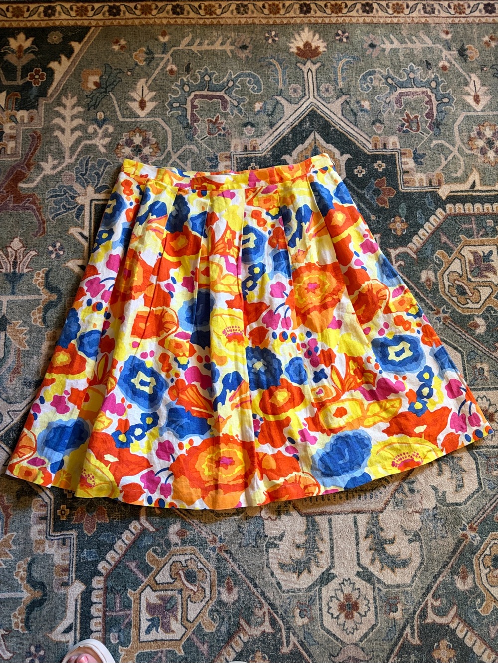 Liz Claiborne 100% cotton, Yellow, Orange, Blue & Pink Floral Skirt, 16, Pockets